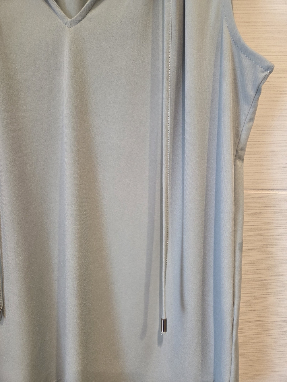 Calvin Klein Light Sage Tie-Neck Ruffle Sleeveless Top Women Size Small - Picture 4 of 7